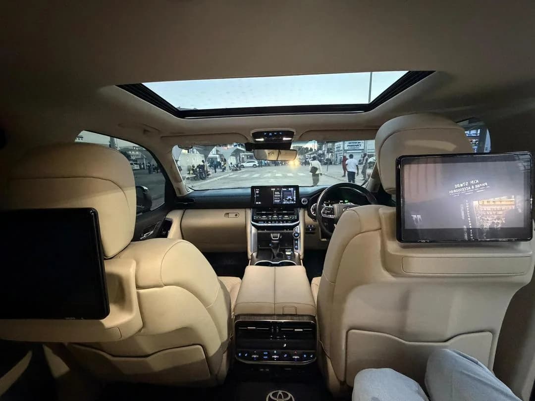 Toyota Landcruiser Lc300 rental vehicle photo