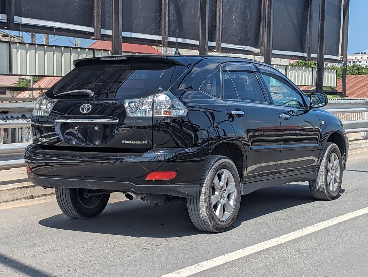 Toyota Harrier 2009 photo 2