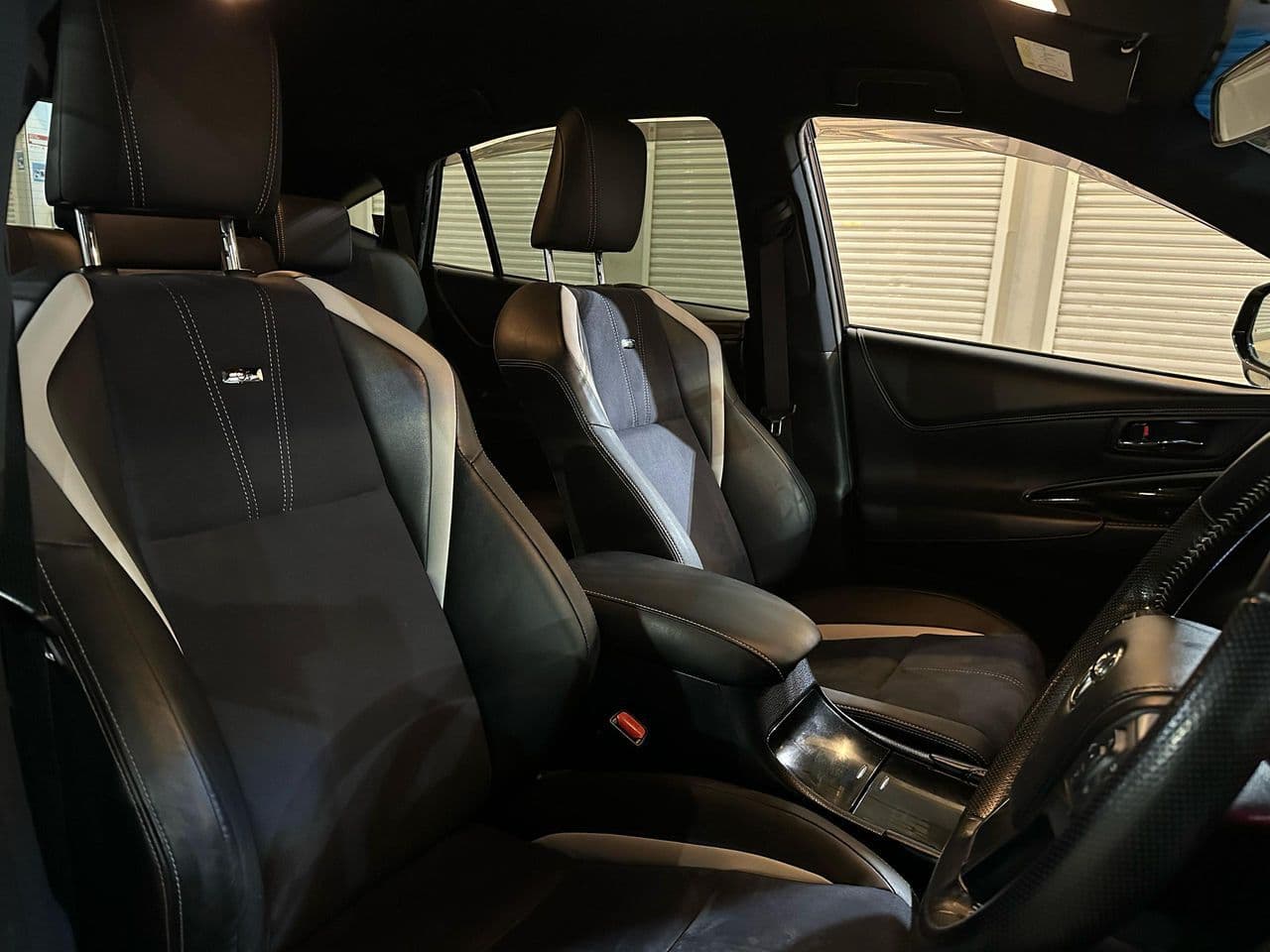 Toyota Harrier 2018 rental vehicle photo